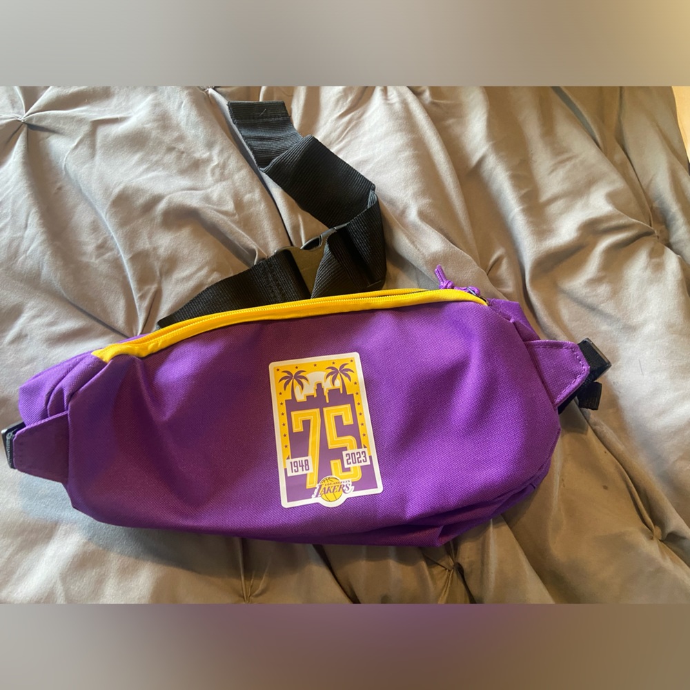 Lakers Fanny pack. Never used. Brand new.